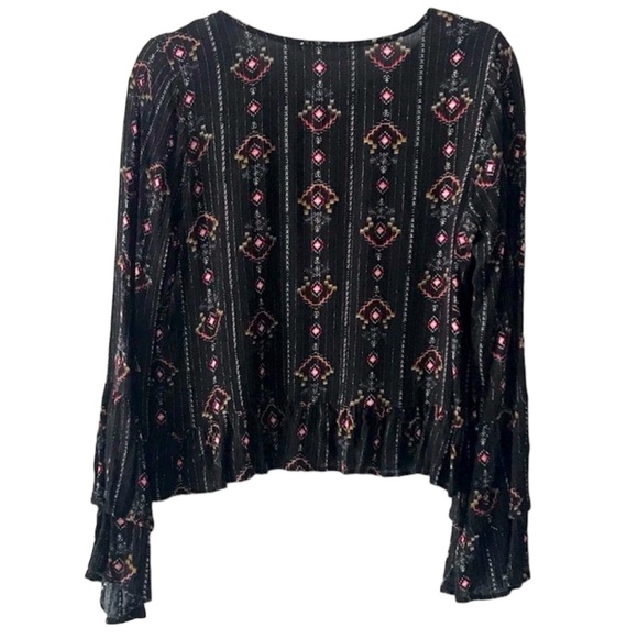 A.OK Coevolution Boutique Top - Picture 2 of 5